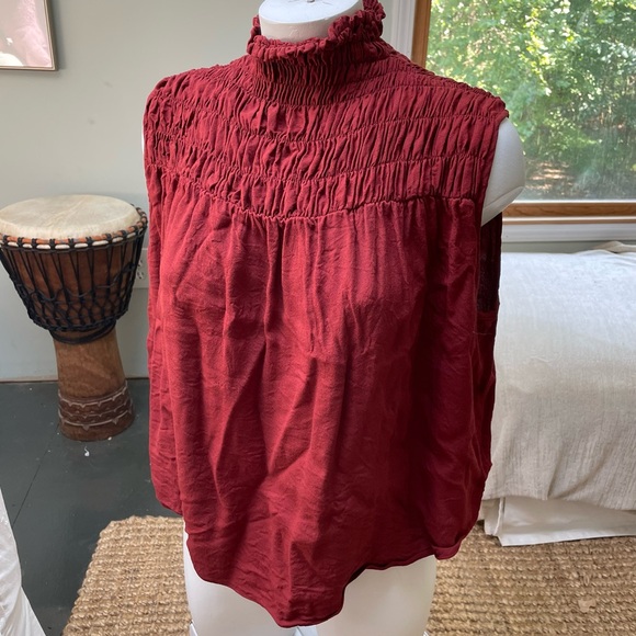 $280 Frame Red Rust Burnt Henna Ruffle Blouse Smocked Tank Top size Medium M - Picture 3 of 8